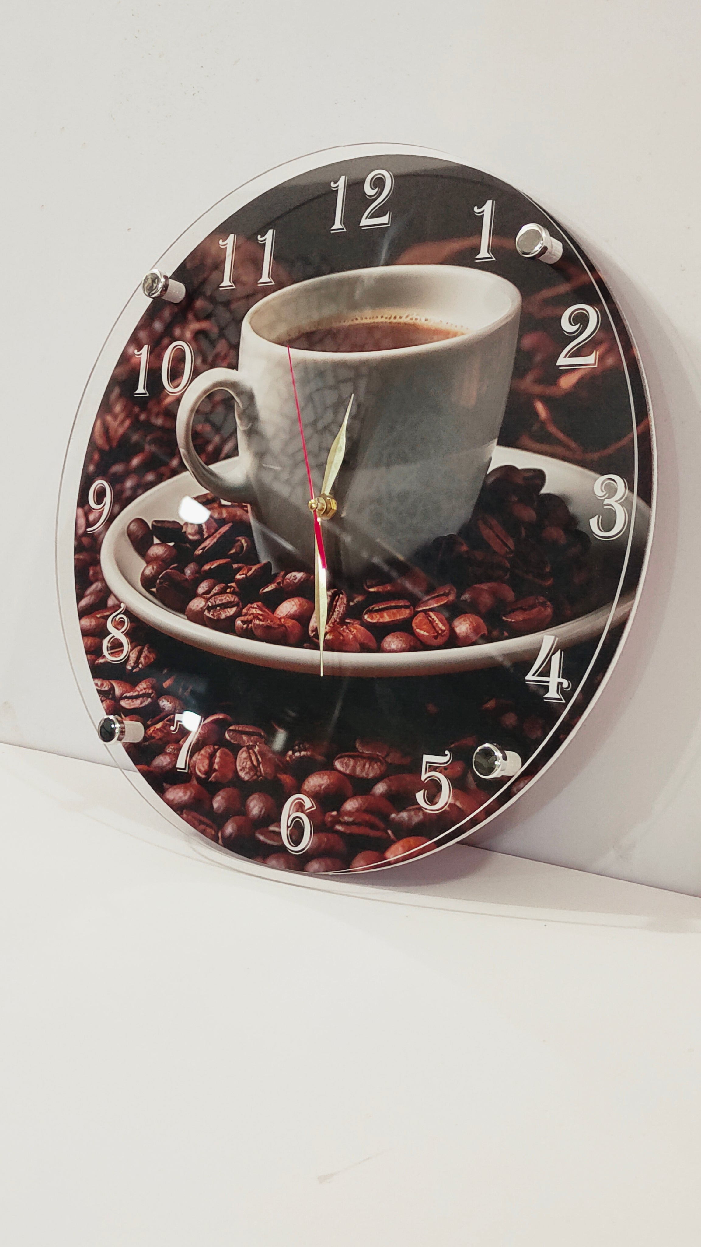 ساعة حائط عصرية