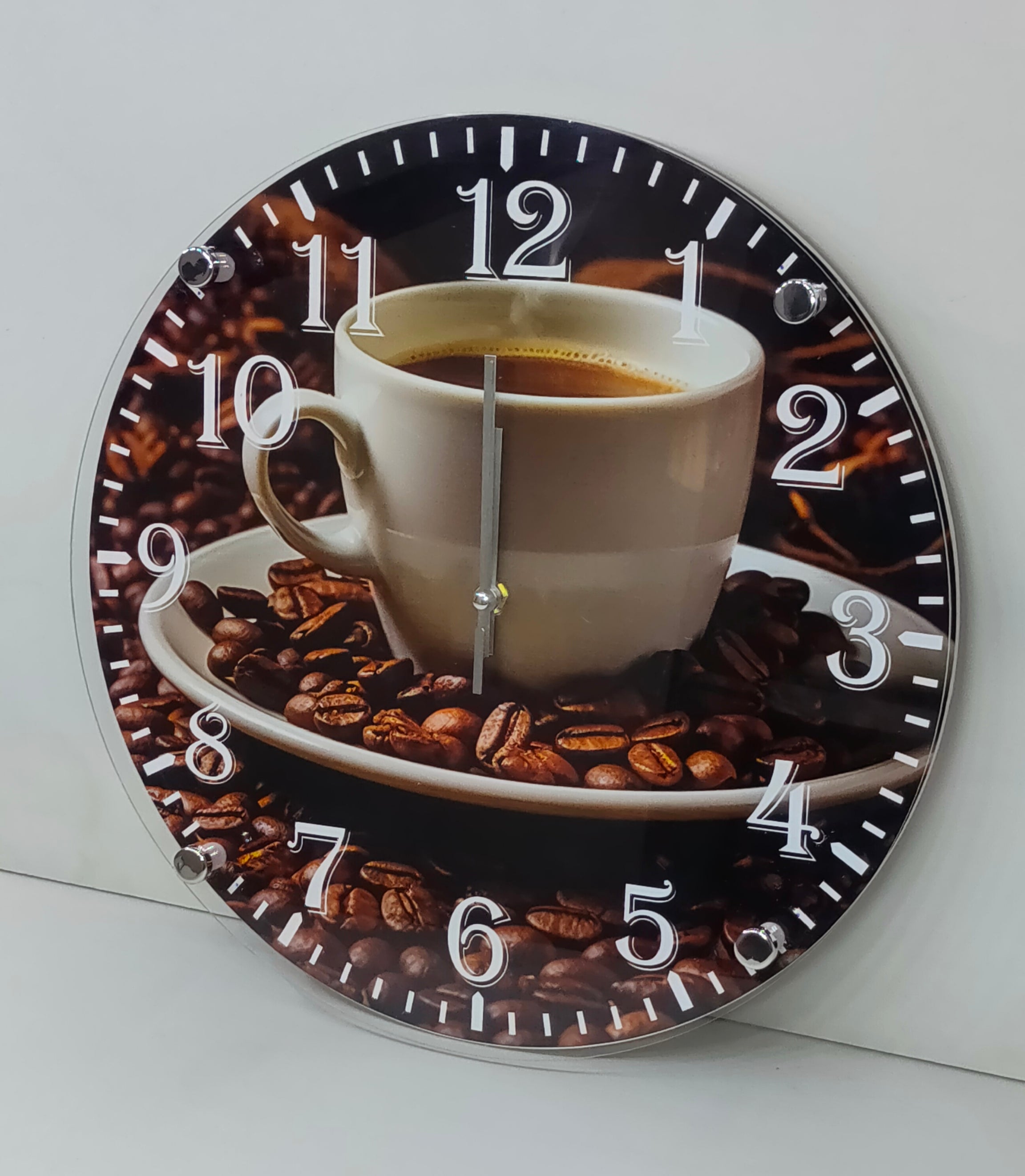 ساعة حائط عصرية